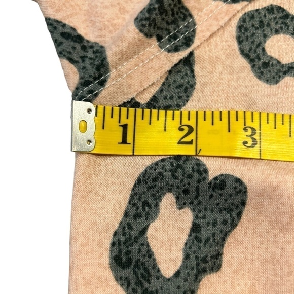 Hopely Leopard Print Women’s Medium OVERSIZED - Picture 3 of 10